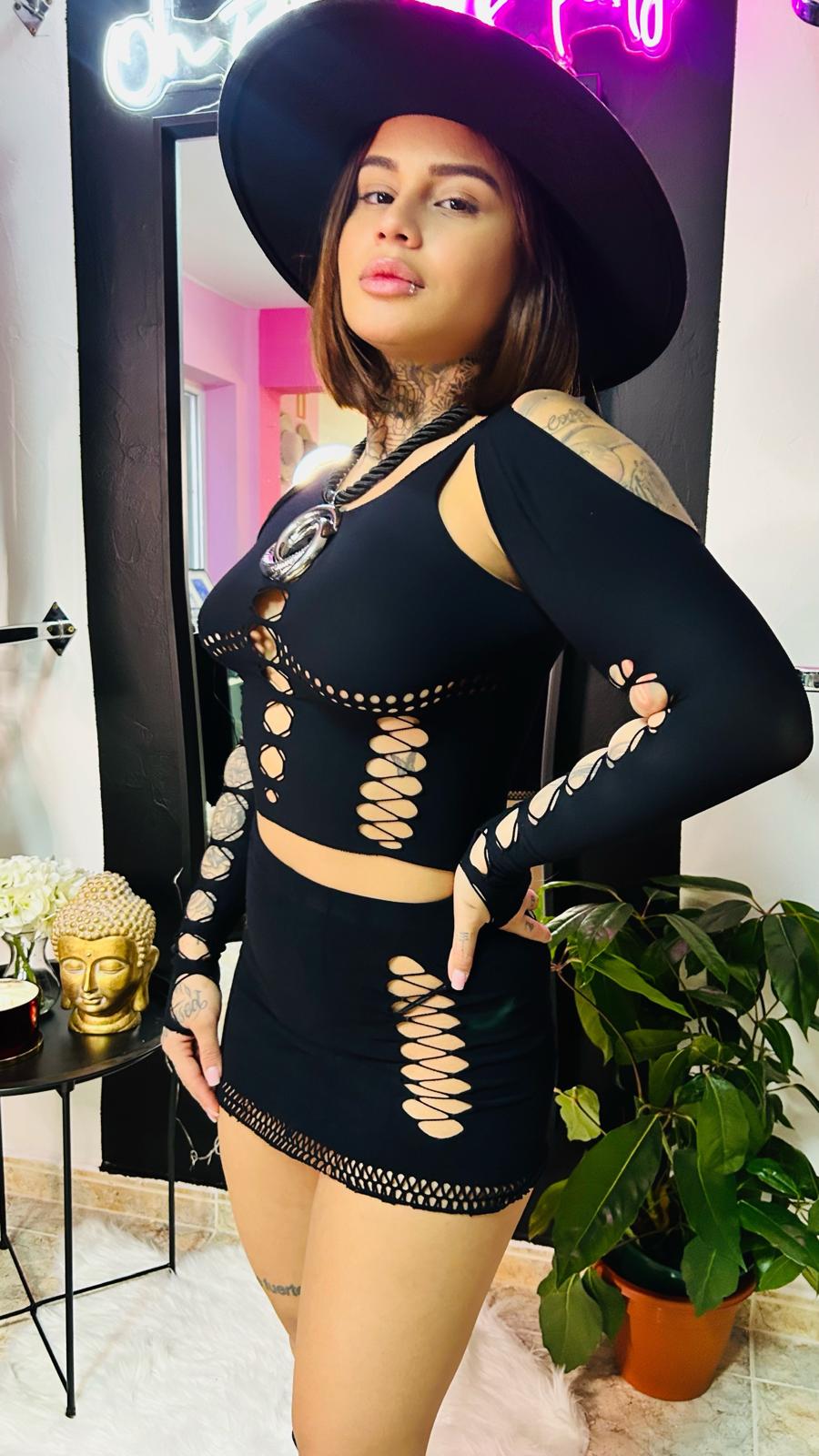 conjunto  dos piezas negro escotado ref 0038